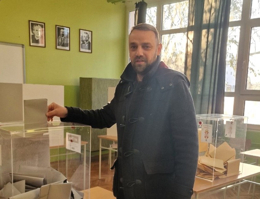 Na biračkom mestu u Kovačici glasao predsednik opštine Kovačica Jaroslav Hrubik